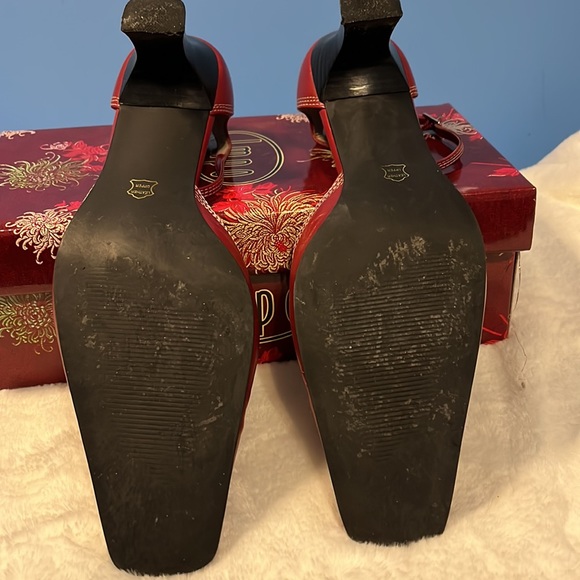 Impo Nelson Leather Pumps, Havana Red, Size 11M - Picture 9 of 12